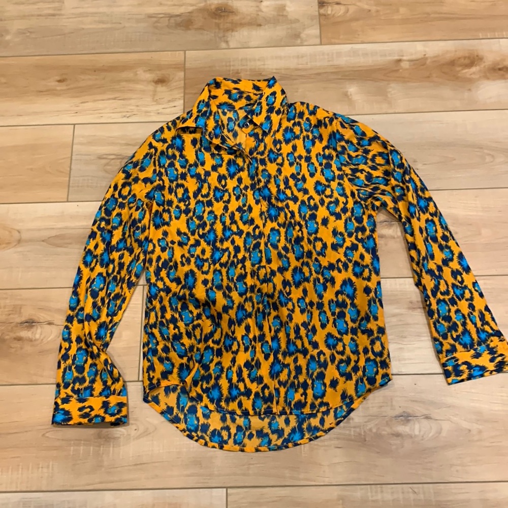 NWOT Satin Show Shirt